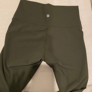 Lululemon cropped leggings